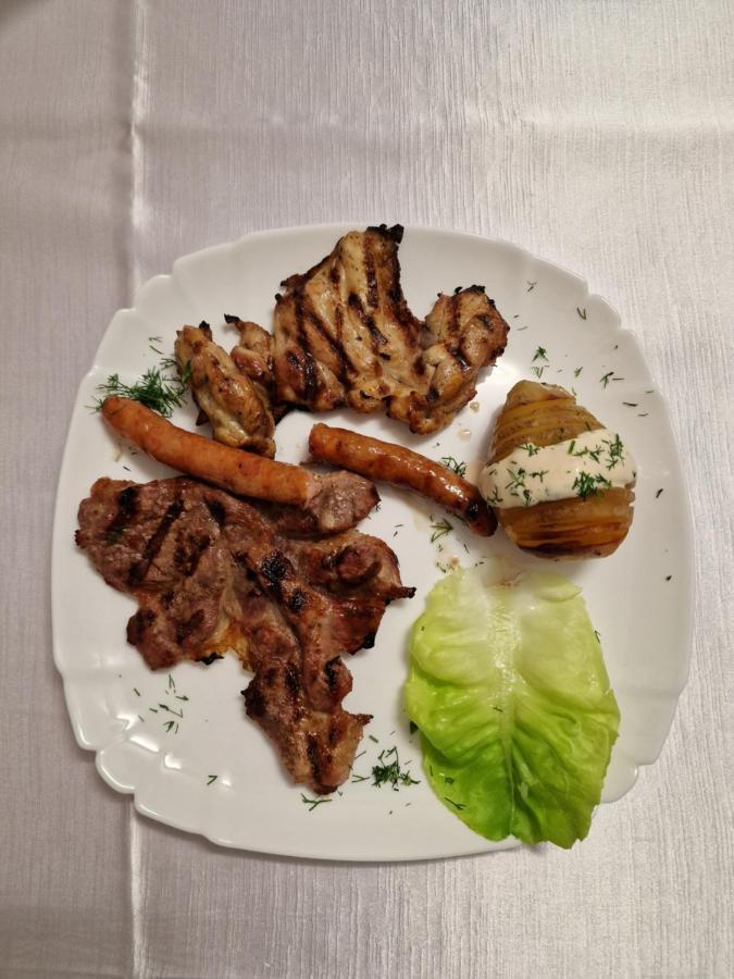 Pensiunea Ada Bascov Esterno foto